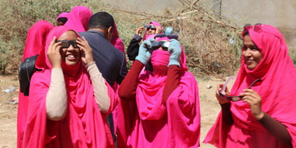 AstroCamp pour les filles en science (Photo : Mohamed Elhassan Abdellah, Ahmed Bowba Sidi, Ely Cheikh Mohamed Navee, Ahmedou Mahmoud Senhoury, Ely Cheikh Mohamed Navee, Mohamed Elhassan Abdellah; AMA)