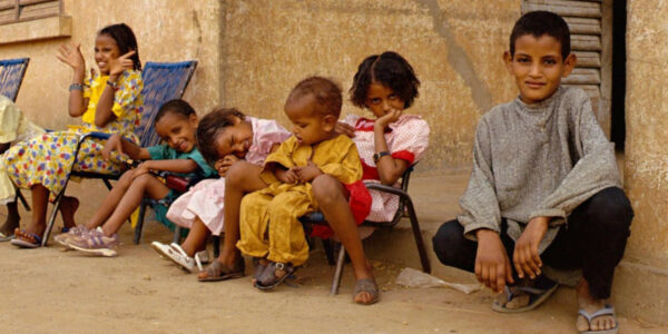 L'infection au parasite Plasmodium malariae est responsable de fièvres, d'anémie et, parfois, d'insuffisances rénales, notamment chez les enfants (photo : Charles Gremont, IRD)